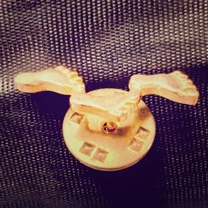 VTG gold-tone CHOOSE LIFE tiny BABY FEET pin